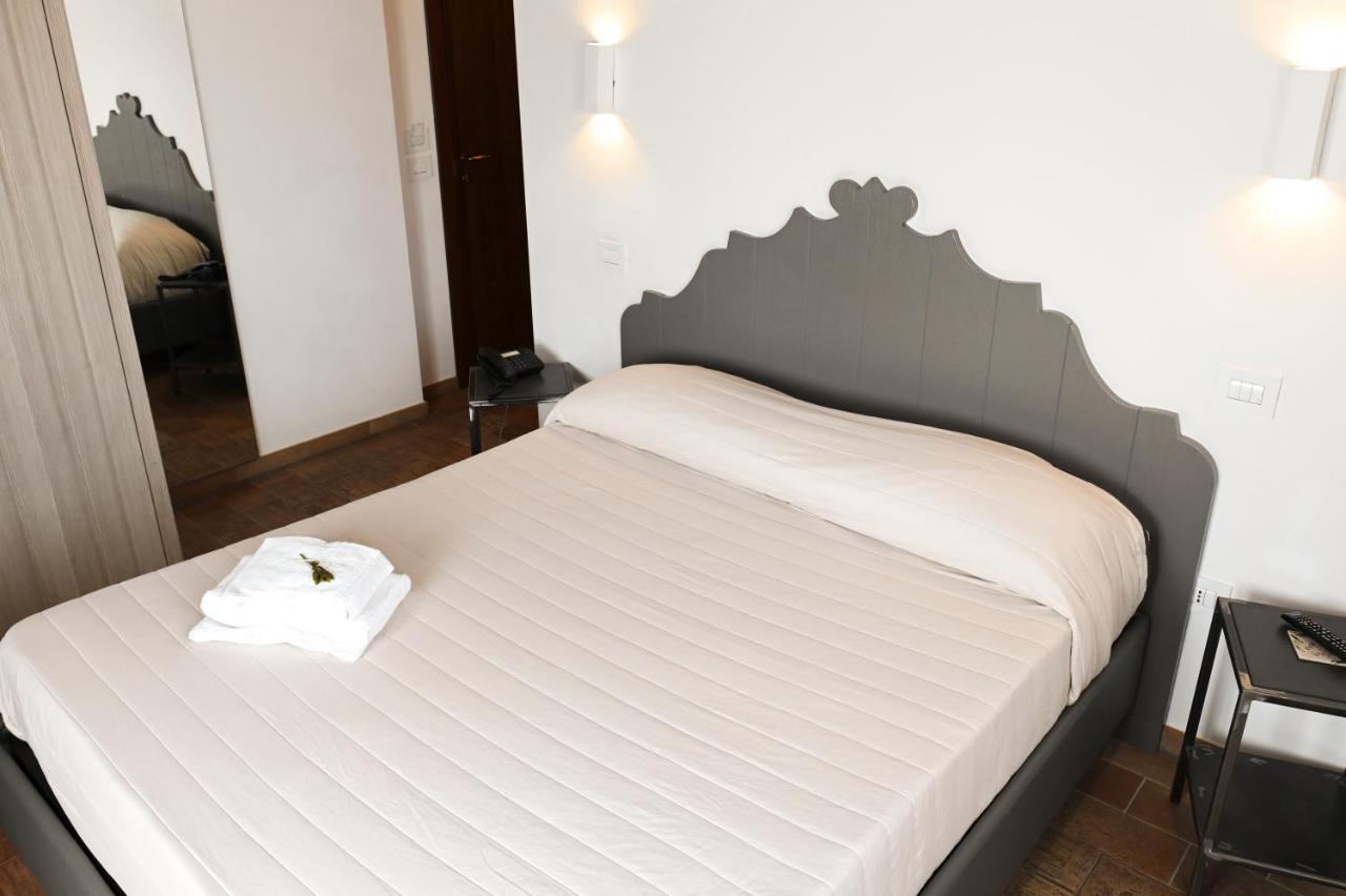 Moretti Village - Sophie Rooms Country House Civitanova Marche Luaran gambar